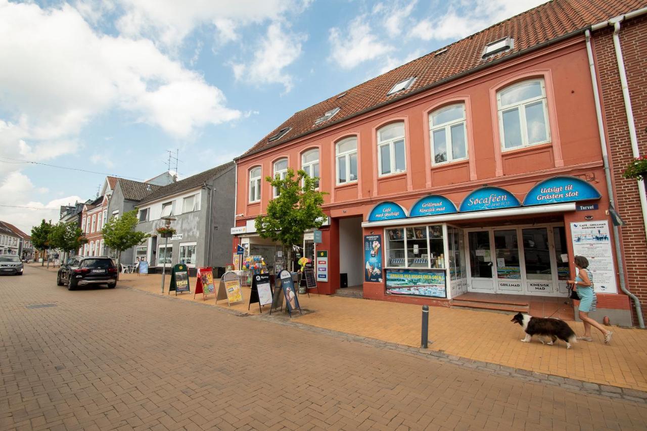 Det Gamle Radhus Hotel Gråsten Buitenkant foto