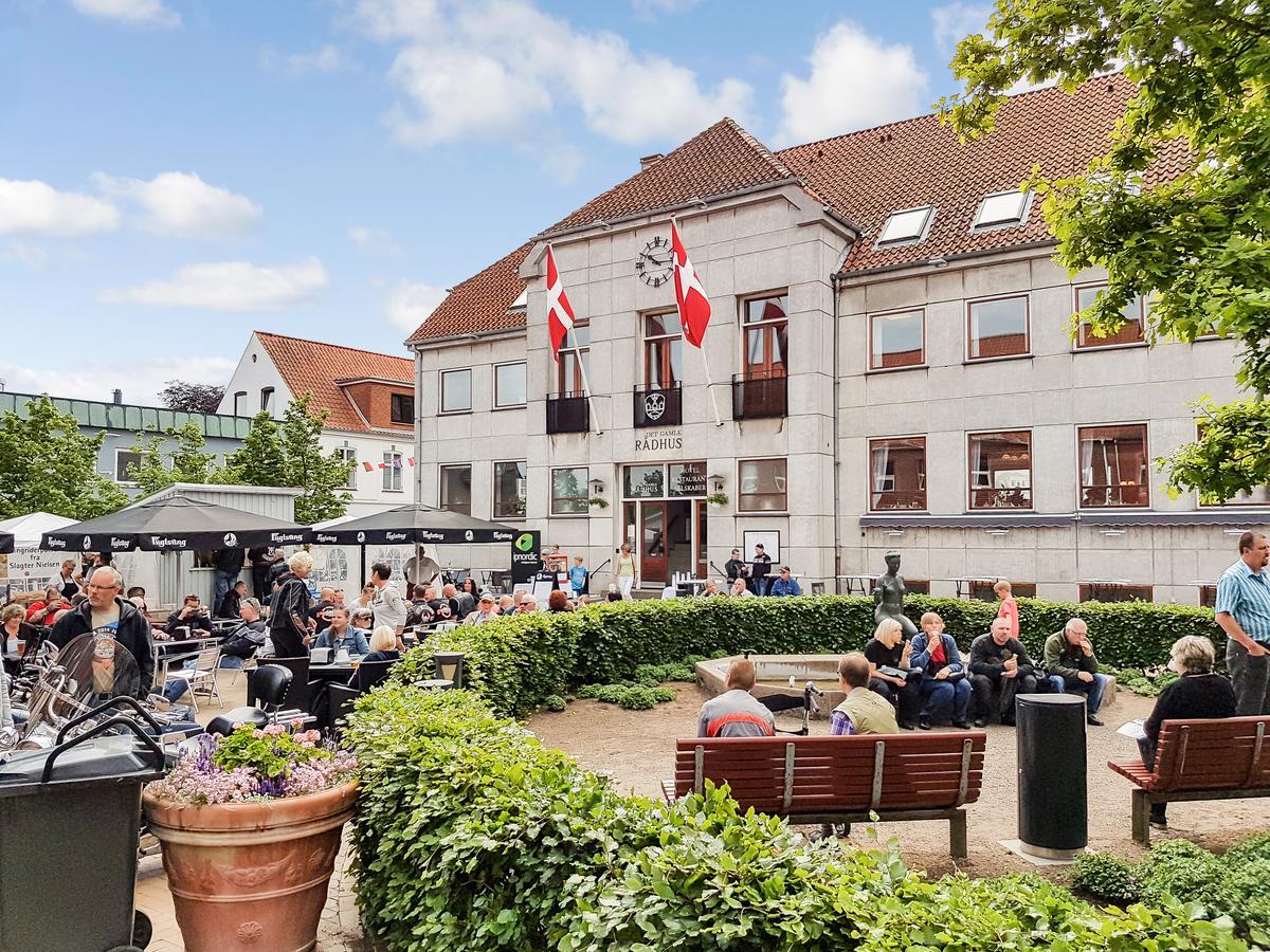 Det Gamle Radhus Hotel Gråsten Buitenkant foto